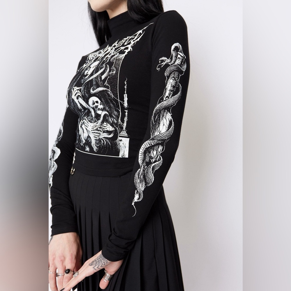 Mary Wyatt shirt - Picture 3 of 6